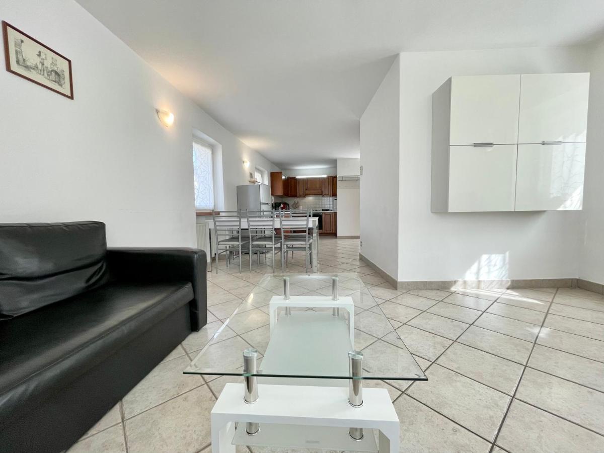 Villa Carrera Малчезине Екстериор снимка